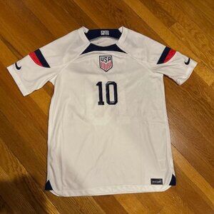NWOT Never Worn Pulisic Jersey Kids, Size XL